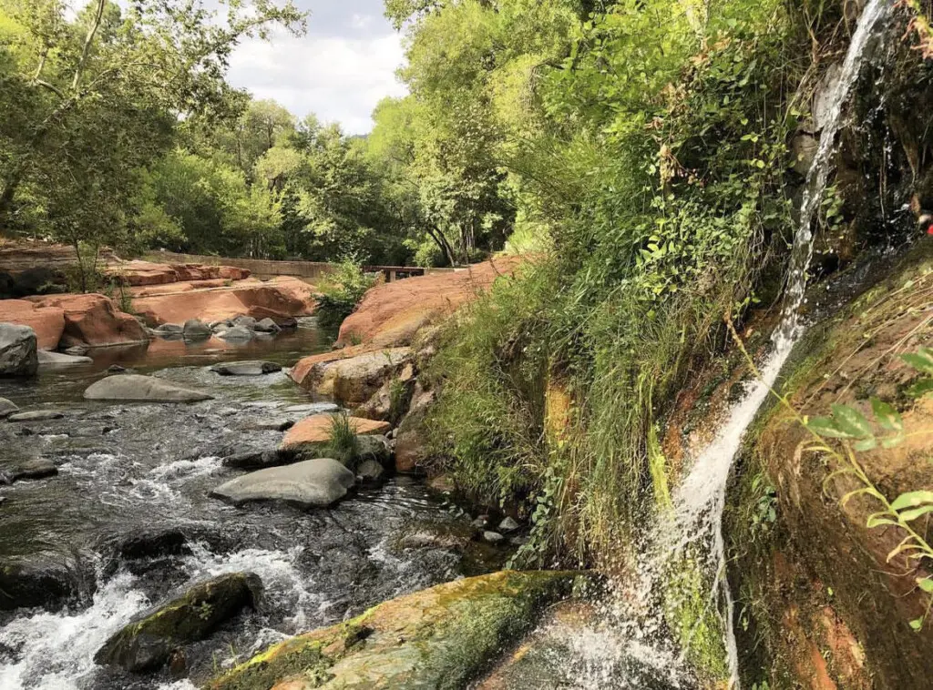 nrxqmnjyrfumihufg33q