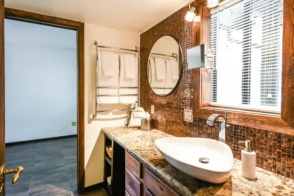 original 37089945 1067470730