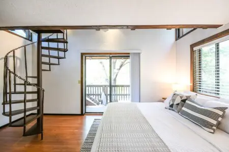 original 37089945 1067470856