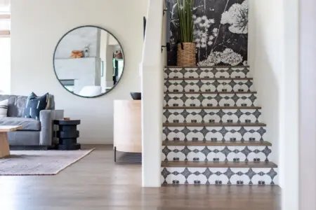 ub7dkvuwvtcworcr7vbv