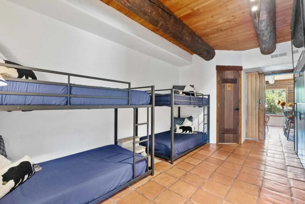 yak8awnnpaqmjcuxq510