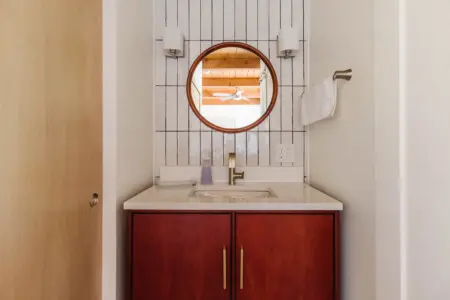 n4305xbdlwptmwbxu5qs