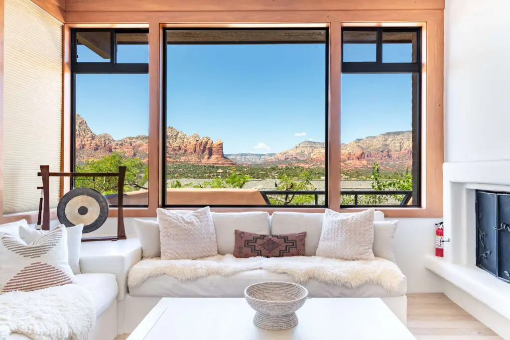 u6towjtyww3j9fhizlg0