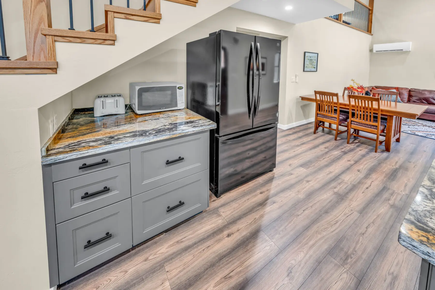 eje29a315cwkvh2ogrqm