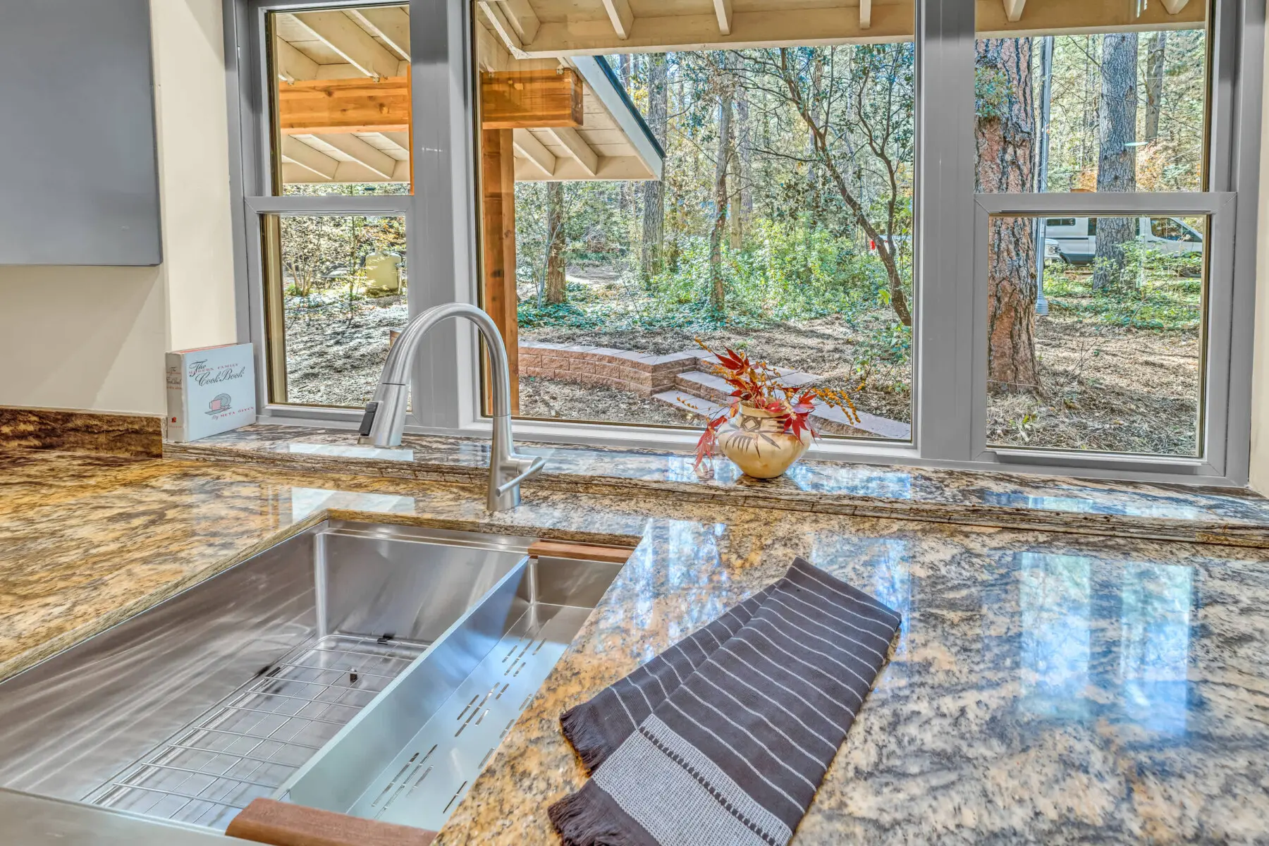 js0dt0s2wlvugurkazhd