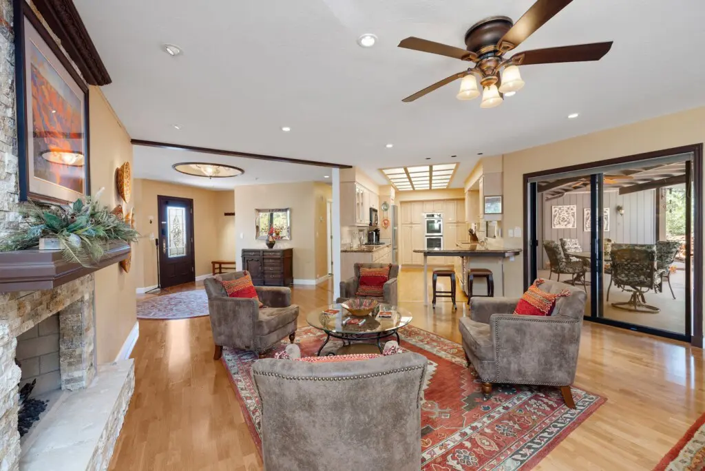 ol7mziquqf8a5vund6em