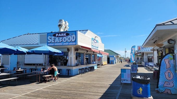 Park Seafood Clam Bar